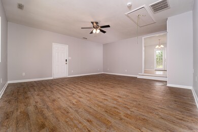 510 Luther Banks -  (10)