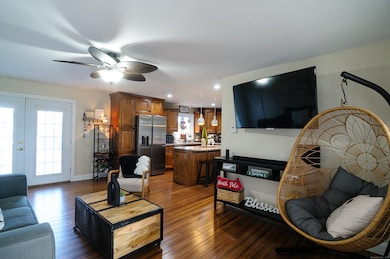 161 Birchfield Dr, Waterbury, CT 06705 - photo 6