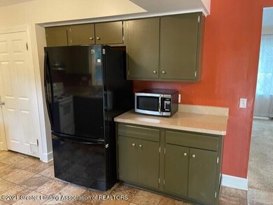 1926 Rock Way, Lansing, MI 48910 - photo 5