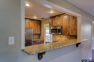 210 Cambridge Rd, Tyler, TX 75703 - photo 6