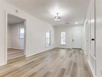 Foyer entrance featuring a wealth of natural light