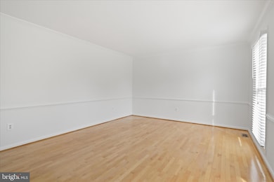 836 Utterback Store Rd, Great Falls, VA 22066 - photo 6