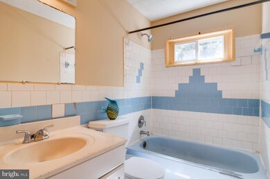 2413 Harriet Ave, Baltimore, MD 21230 - photo 5