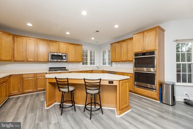 23207 Daffodil Dr, California, MD 20619 - photo 2