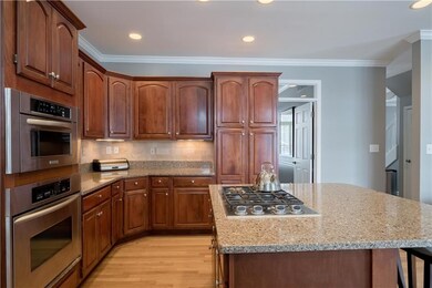 10502 Chestnut Hill Cir, Fishers, IN 46037 - photo 5