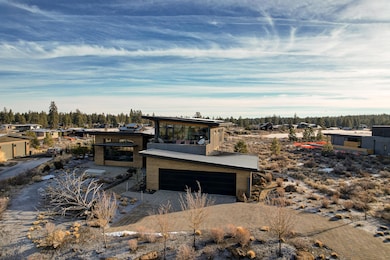 61518 Southwest Skene Trail Exteriors ML