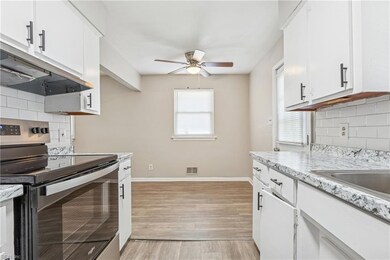 9466 Phillip Ave, Norfolk, VA 23503 - photo 6