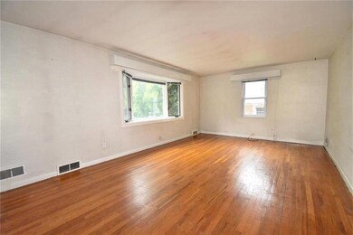 3056 W Livingston St unit 3060, Allentown, PA 18104 - photo 2