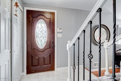 07_06_Foyer_mls
