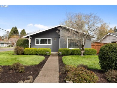 2505 12th Ave, Forest Grove, OR 97116 - photo 2