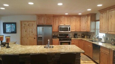 6-RI-Kitchen2