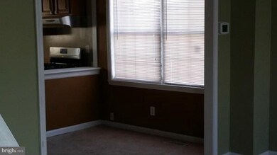 4815 Hazelwood Ave, Baltimore, MD 21206 - photo 5