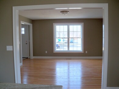 34 1/2 Briggs St unit 2, Taunton, MA 02780 - photo 5