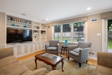 25 May St, Marblehead, MA 01945 - photo 5