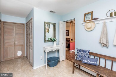 1005 Plover Dr, Halethorpe, MD 21227 - photo 4