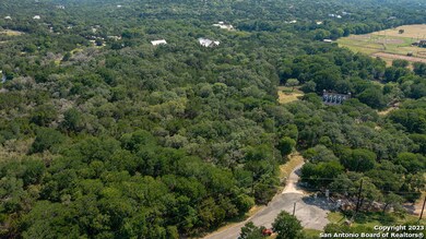 24720 Breeze Oak Ln, Cross Mountain, TX 78255 - photo 3