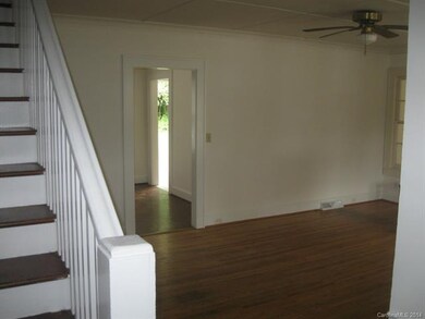 Entry / Living Room