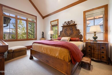 2509_bear_paw_c302_interior_primary