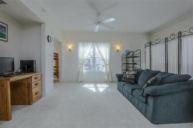 Entertainment/desk alcove.