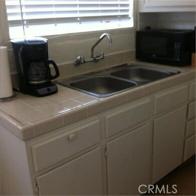 7153 Elm Ave unit 1, Twentynine Palms, CA 92277 - photo 5