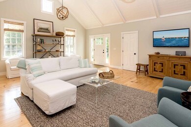 22 Kitts Field Cir, Edgartown, MA 02539 - photo 6