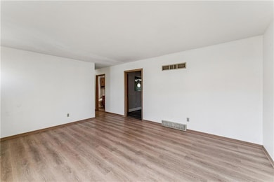 4124 S Union St, Independence, MO 64055 - photo 6