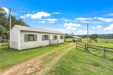 barn with 4 stalls