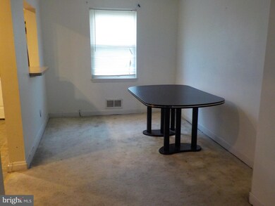 4305 Eldone Rd, Baltimore, MD 21229 - photo 5