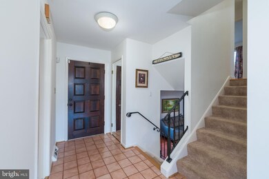 1448 Aldenham Ln, Reston, VA 20190 - photo 4