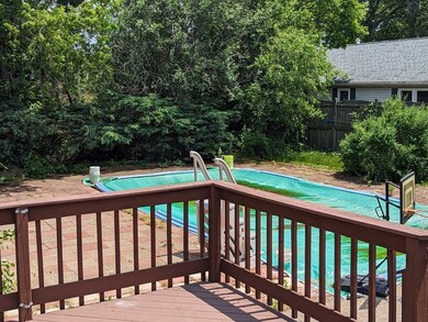 717 Rathbun St, Blackstone, MA 01504 - photo 3