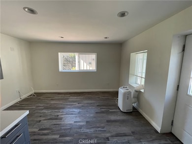 22018 Martinez St, Woodland Hills, CA 91364 - photo 5