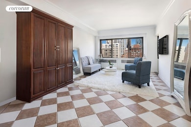 The York Gate unit 12B, New York, NY 10065 - photo 5