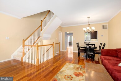 2428 Clover Field Cir, Herndon, VA 20171 - photo 6