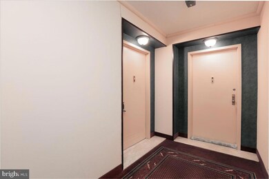 Skyline House unit 405, Baileys Crossroads, VA 22041 - photo 2