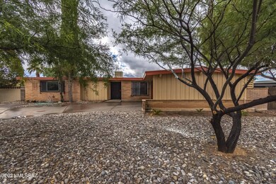 8548 E Beverly St__006