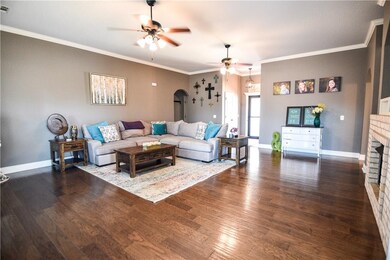 971 Red Oak St, Elkins, AR 72727 - photo 7