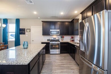 1433 Blue Bonnett Blvd, Gainesville, TX 76240 - photo 3