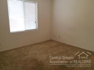 3237 SW Peridot Ave, Redmond, OR 97756 - photo 4