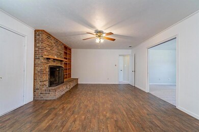 1903 Leslie St, Denton, TX 76205 - photo 3