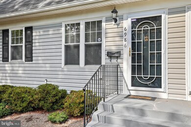 6986 Hawthorne St, Hyattsville, MD 20785 - photo 4