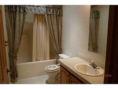 71 Robin Dr, Tiverton, RI 02878 - photo 5