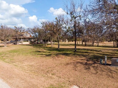 1405 Lady Amber Ln, Granbury, TX 76049 - photo 7