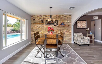 Formal Dining