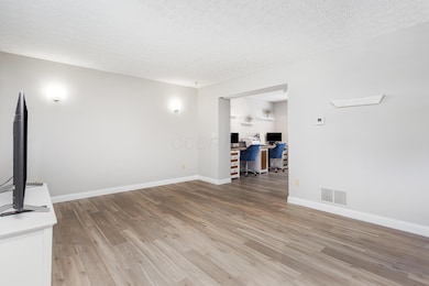 5655 Lotus Ct, Grove City, OH 43123 - photo 5