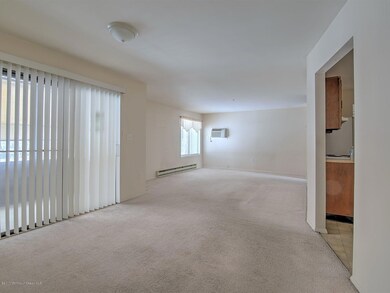 005_DININGLIVING ROOM