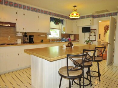 309 N Greenbriar Rd, Statesville, NC 28625 - photo 4