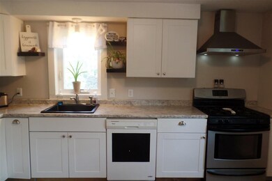 390 Dickinson Dr, Northfield, VT 05663 - photo 4