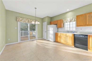 65 Eagle Cove Ln unit 25B, Saint Charles, MO 63303 - photo 5