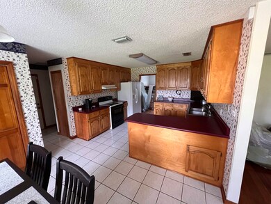 140 Ann Cir, Crawfordville, FL 32327 - photo 6