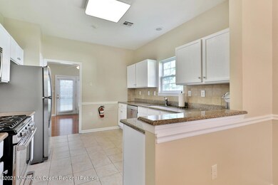 94 Iris Ct, Holmdel, NJ 07733 - photo 4